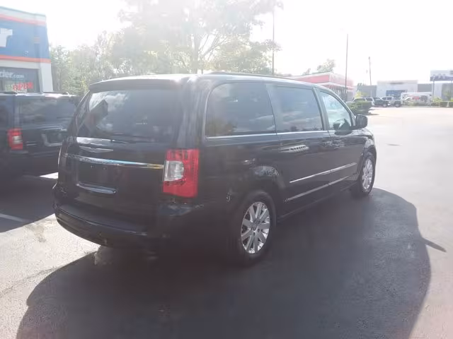 2014 Chrysler Town and Country - 2C4RC1BG5ER272927 - Image #6